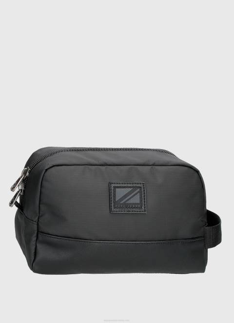 muskarci_crno_putna_toaletna_torbica_s_ruckom_pepe_jeans_jz8h1295.jpg muškarci crno putna toaletna torbica s ručkom Pepe Jeans JZ8H1295 - Slika 1