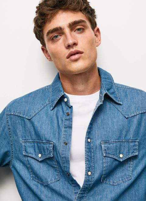 muskarci_traper_carson_traper_kosulja_regularnog_kroja_pepe_jeans_jz8h1020.jpg muškarci traper carson traper košulja regularnog kroja Pepe Jeans JZ8H1020 - Slika 1