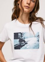 žene bijela majica s printom fotografija Pepe Jeans JZ8H429 - Slika 3