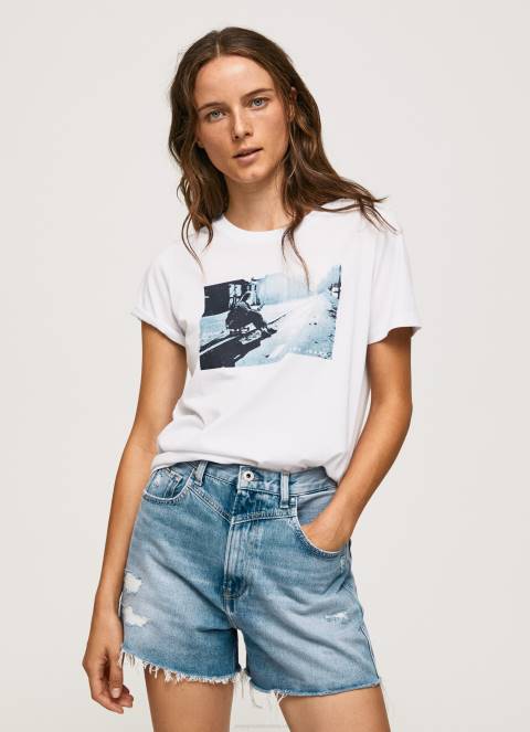 zene_bijela_majica_s_printom_fotografija_pepe_jeans_jz8h429.jpg žene bijela majica s printom fotografija Pepe Jeans JZ8H429 - Slika 1