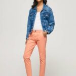 žene breskva maura obične chino hlače Pepe Jeans JZ8H308