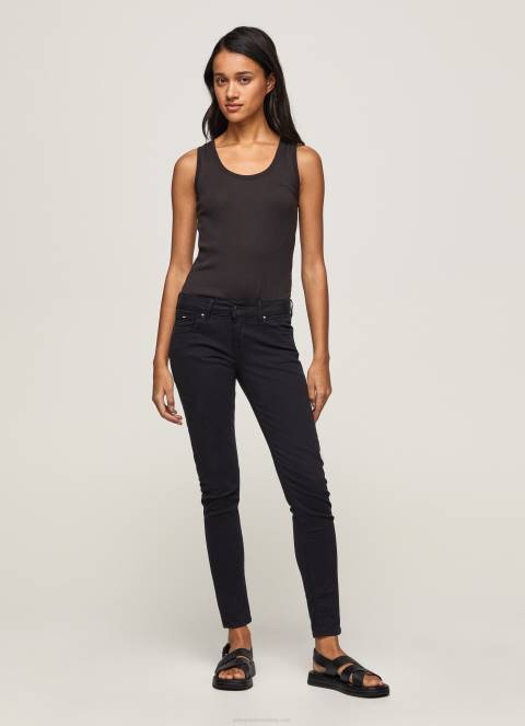 zene_crno_klasicne_uske_hlace_pepe_jeans_jz8h297.jpg žene crno klasične uske hlače Pepe Jeans JZ8H297 - Slika 1
