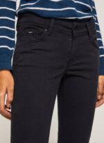 žene crno lepršave uske hlače Pepe Jeans JZ8H294 - Slika 3