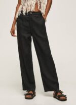 žene crno ravne hlače od lepršave tkanine Pepe Jeans JZ8H291 - Slika 2