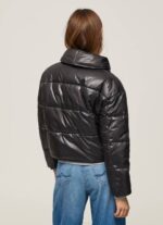 žene crno sjajna podstavljena jakna Pepe Jeans JZ8H123 - Slika 4