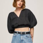 žene crno skraćeni top s v-izrezom Pepe Jeans JZ8H374