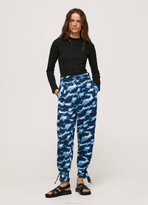 zene_multi_hlace_s_kamuflaznim_printom_pepe_jeans_jz8h305.jpg žene multi hlače s kamuflažnim printom Pepe Jeans JZ8H305 - Slika 1
