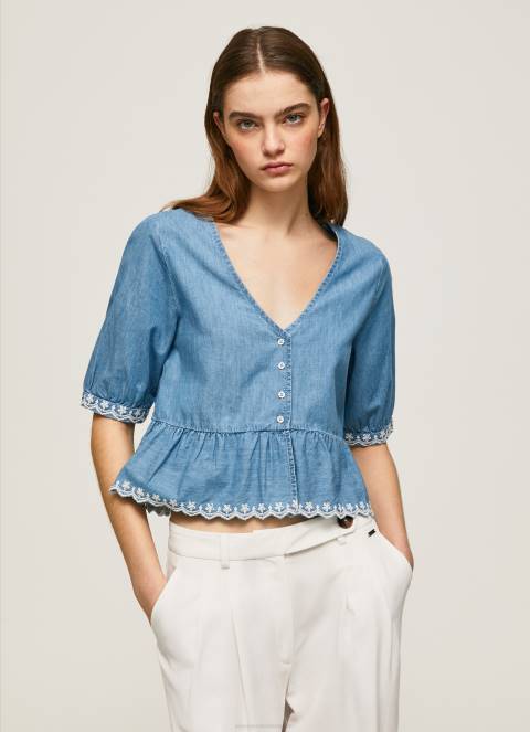 zene_plava_traper_bluza_s_v_izrezom_pepe_jeans_jz8h369.jpg žene plava traper bluza s v-izrezom Pepe Jeans JZ8H369 - Slika 1