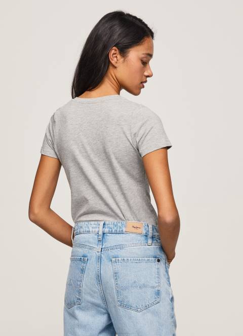žene sivi lapor majica s osnovnim logom Pepe Jeans JZ8H401 - Slika 4