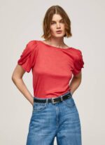 žene studio crvena majica s mramoriranim ovratnikom Pepe Jeans JZ8H435 - Slika 2